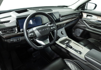 Подержанный автомобиль Exeed VX 2023 года (11 фото)