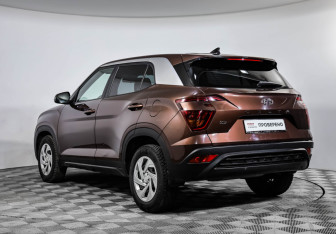 Подержанный автомобиль Hyundai Creta 2022 года (7 фото)