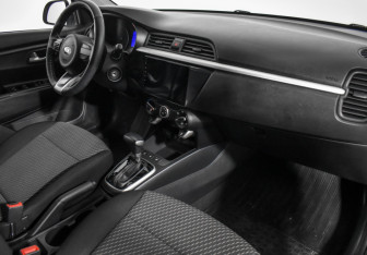 Подержанный автомобиль Kia Rio Hatchback 2019 года (13 фото)