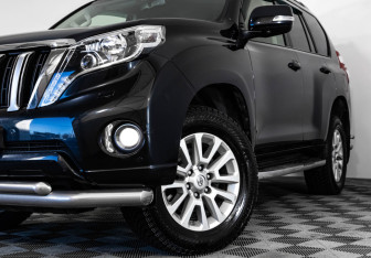 Подержанный автомобиль Toyota Land Cruiser Prado 2017 года (2 фото)