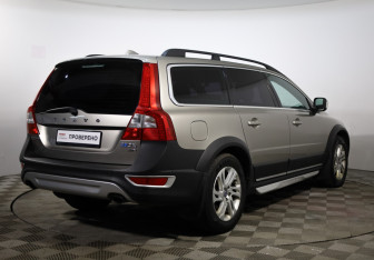 Подержанный автомобиль Volvo XC70 2012 года (5 фото)
