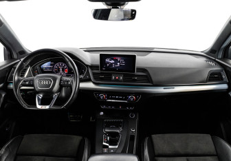 Подержанный автомобиль Audi Q5 2017 года (13 фото)