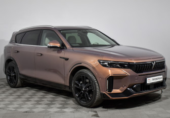 Подержанный автомобиль Voyah Free 2024 года (3 фото)