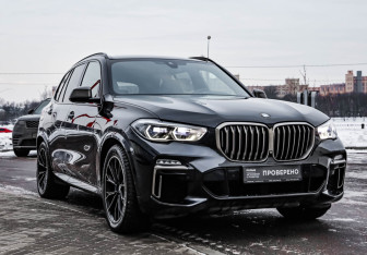 Подержанный автомобиль BMW X5 2019 года (5 фото)