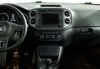 Подержанный автомобиль Volkswagen Tiguan 2013 года (14 фото)