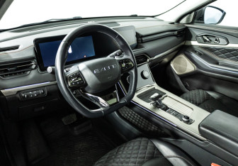 Подержанный автомобиль Exeed TXL 2023 года (11 фото)