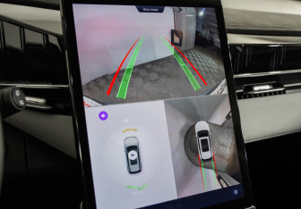 Подержанный автомобиль Geely Atlas 2024 года (14 фото)