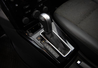 Подержанный автомобиль Opel Astra Hatchback 2010 года (14 фото)