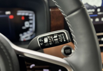 Подержанный автомобиль Hongqi HQ9 2022 года (22 фото)