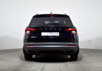 Подержанный автомобиль Skoda Karoq 2021 года (6 фото)