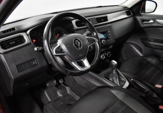 Подержанный автомобиль Renault Arkana 2020 года (9 фото)