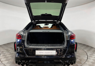 Подержанный автомобиль BMW X6 M 2020 года (9 фото)