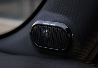 Подержанный автомобиль MINI Hatch 2016 года (16 фото)