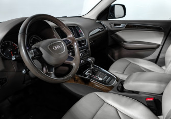 Подержанный автомобиль Audi Q5 2013 года (9 фото)
