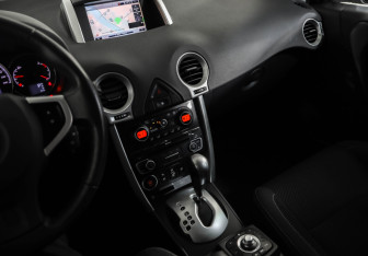 Подержанный автомобиль Renault Koleos 2013 года (23 фото)