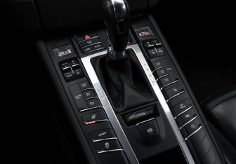 Подержанный автомобиль Porsche Macan 2016 года (20 фото)