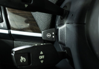 Подержанный автомобиль BMW X6 2013 года (16 фото)