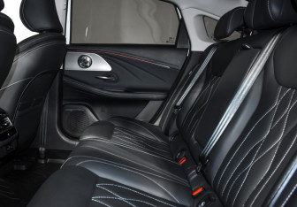 Подержанный автомобиль Chery Arrizo 8 2023 года (12 фото)