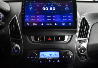 Подержанный автомобиль Hyundai ix35 2011 года (16 фото)