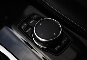 Подержанный автомобиль BMW X3 2015 года (20 фото)