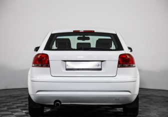Подержанный автомобиль Audi A3 Hatchback 2008 года (6 фото)