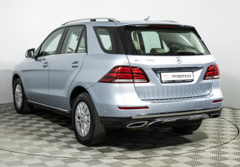 Подержанный автомобиль Mercedes-Benz GLE 2016 года (7 фото)
