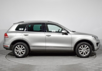 Подержанный автомобиль Volkswagen Touareg 2016 года (4 фото)