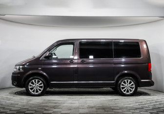 Подержанный автомобиль Volkswagen Multivan 2011 года (8 фото)