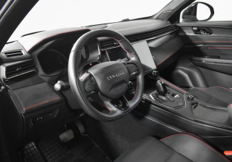Подержанный автомобиль Lynk&Co 05 2023 года (9 фото)