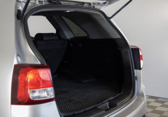 Подержанный автомобиль Kia Sorento 2014 года (20 фото)