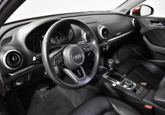 Подержанный автомобиль Audi A3 Sedan 2019 года (9 фото)