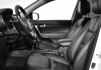 Подержанный автомобиль Kia Sorento 2020 года (9 фото)