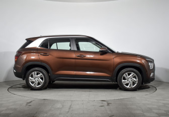 Подержанный автомобиль Hyundai Creta 2021 года (4 фото)