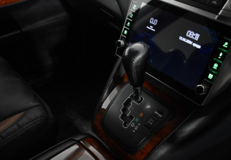 Подержанный автомобиль Toyota Harrier 2003 года (12 фото)