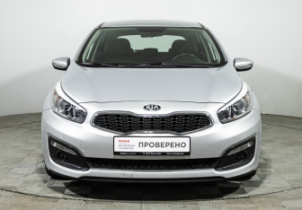 Подержанный автомобиль Kia Ceed Hatchback 2018 года (2 фото)