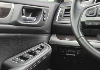 Подержанный автомобиль Subaru Outback Wagon 2015 года (20 фото)