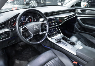 Подержанный автомобиль Audi A6 Sedan 2021 года (13 фото)
