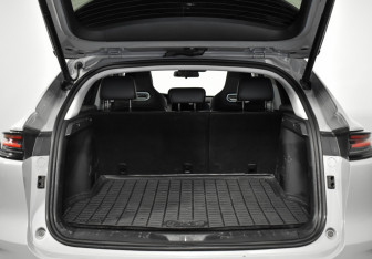 Подержанный автомобиль Changan UNI-K 2023 года (24 фото)