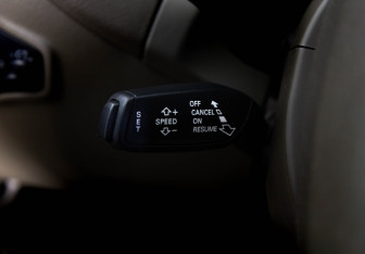 Подержанный автомобиль Audi Q5 2012 года (15 фото)