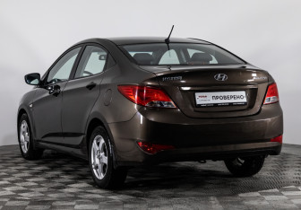 Подержанный автомобиль Hyundai Solaris Sedan 2015 года (7 фото)