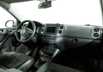 Подержанный автомобиль Volkswagen Tiguan 2013 года (9 фото)