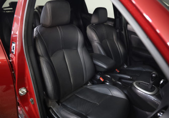 Подержанный автомобиль Nissan Juke 2017 года (23 фото)