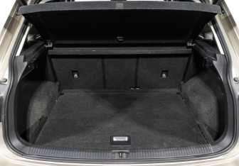 Подержанный автомобиль Volkswagen Tiguan 2019 года (21 фото)