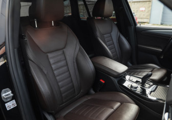 Подержанный автомобиль BMW X3 2021 года (27 фото)