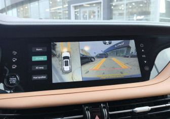 Подержанный автомобиль Changan CS95 2023 года (18 фото)