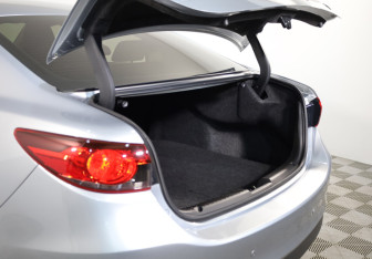 Подержанный автомобиль Mazda 6 Sedan 2017 года (22 фото)