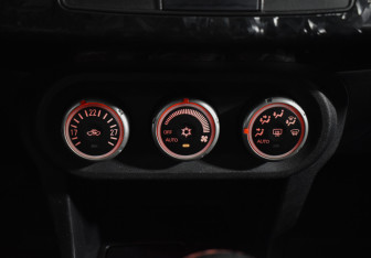 Подержанный автомобиль Mitsubishi Lancer Sedan 2008 года (15 фото)