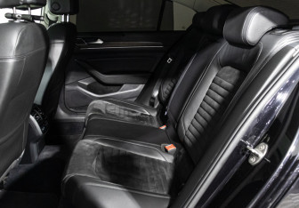 Подержанный автомобиль Volkswagen Passat Sedan 2016 года (10 фото)