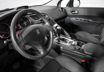 Подержанный автомобиль Peugeot 3008 2016 года (9 фото)
