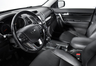 Подержанный автомобиль Kia Sorento 2019 года (9 фото)